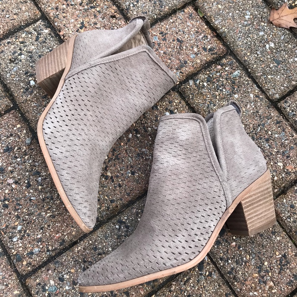 Lucky booties size 7